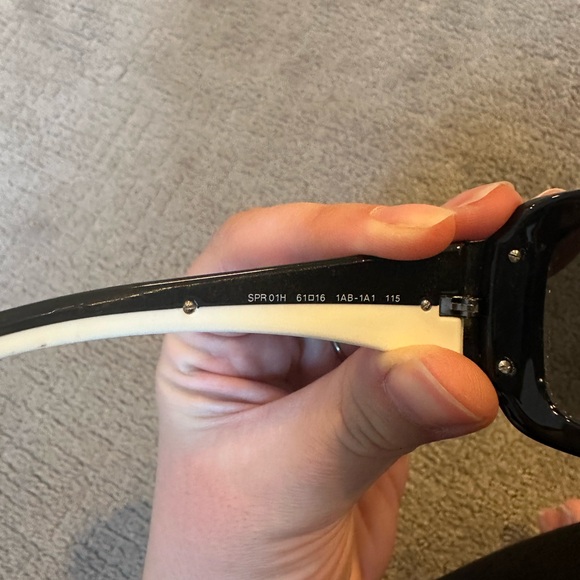 Prada sunglasses - Picture 3 of 4